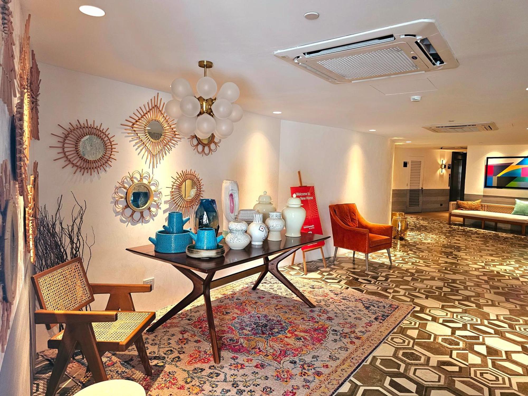 Acellyne'S Suites At The Residences At Commonwealth By Century Quezon City Exterior photo