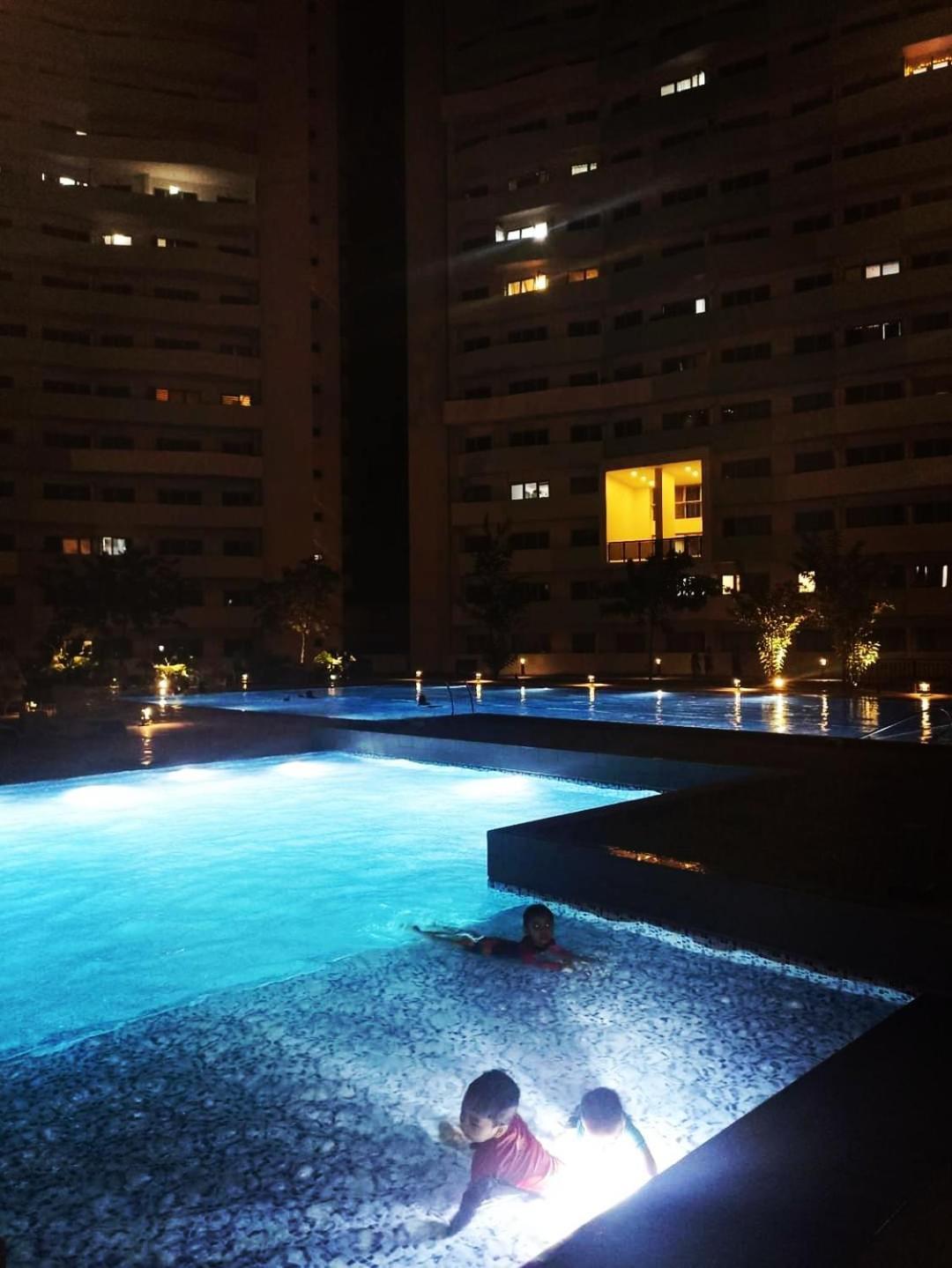 Acellyne'S Suites At The Residences At Commonwealth By Century Quezon City Exterior photo