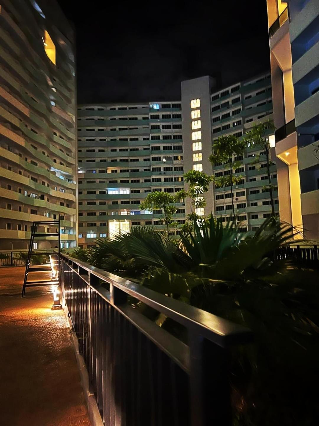 Acellyne'S Suites At The Residences At Commonwealth By Century Quezon City Exterior photo